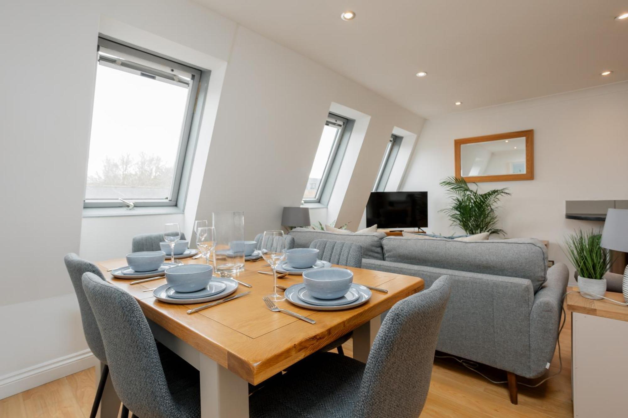 Starhost Residences - Central 3 Bed Apartment At Regents Court, Newbury Newbury  Zewnętrze zdjęcie
