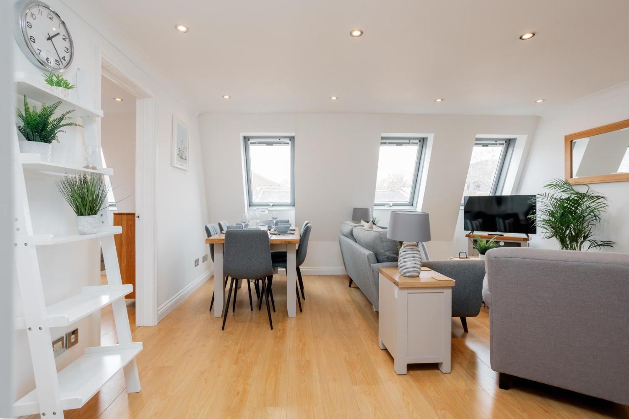 Starhost Residences - Central 3 Bed Apartment At Regents Court, Newbury Newbury  Zewnętrze zdjęcie