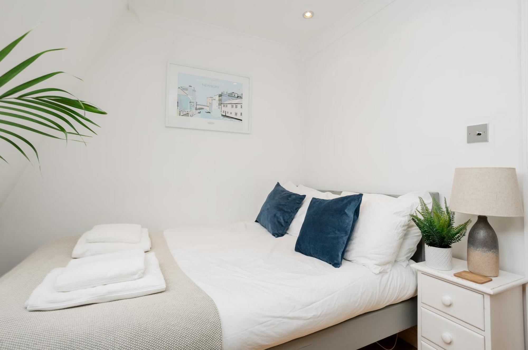 Starhost Residences - Central 3 Bed Apartment At Regents Court, Newbury Newbury  Zewnętrze zdjęcie